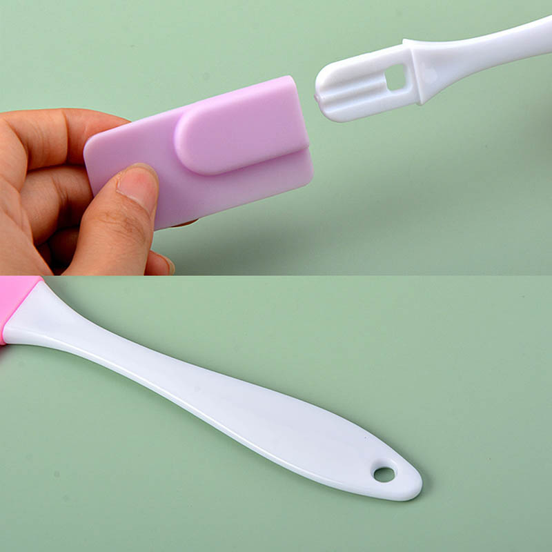 Small silicone spatulas